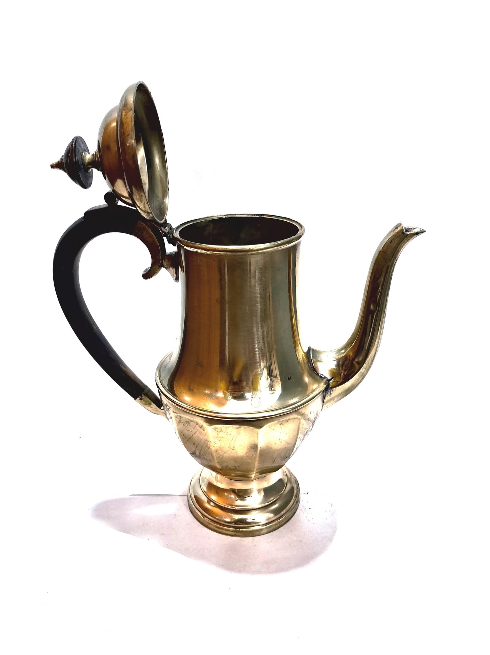 Vintage Edwardian Brass Coffee Pot – Antique Coffee Server with Dark Wooden Handle & Hinged Lid
