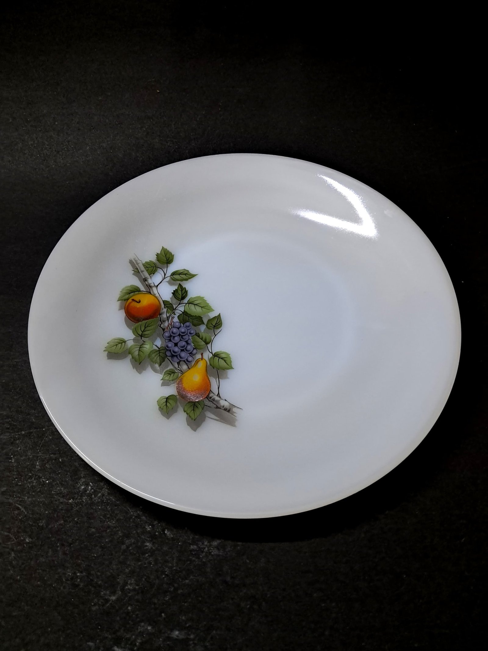 Vintage Set of 6 Arcopal “Fruit de France” Dinner Plates – Made in France