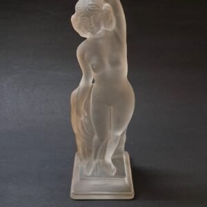 Vintage Crystal Art Glass Sculpture of Diana – Classical Figurine Collectible